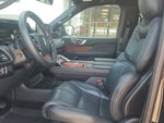 2022 Navigator L Thumbnail 16