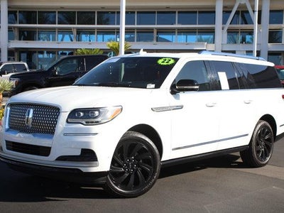 Photo of a 2022 Lincoln Navigator L 4X4 Reserve 4DR SUV for sale