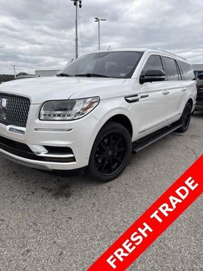 Photo of a 2018 Lincoln Navigator L 4X4 Reserve 4DR SUV for sale