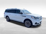 2022 Navigator L Thumbnail 2