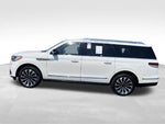 2022 Navigator L Thumbnail 12
