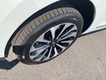 2022 Navigator L Thumbnail 18