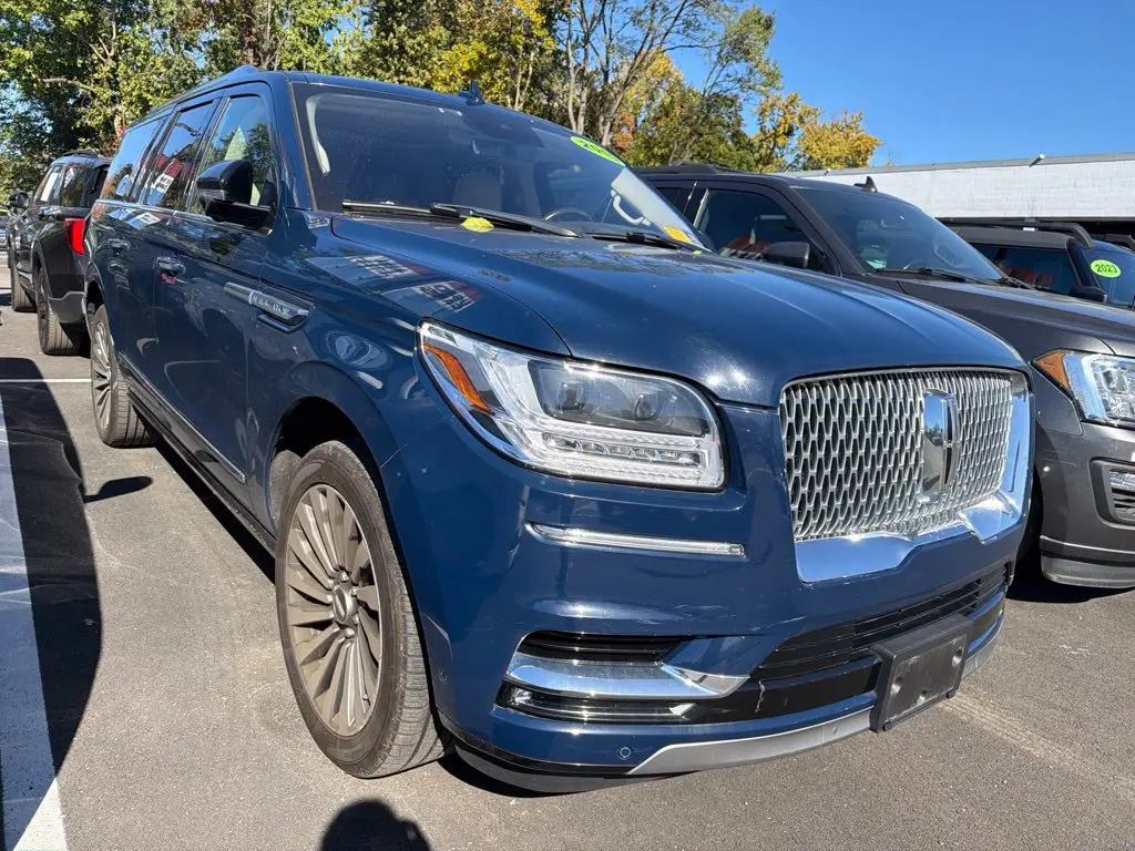 2019 Lincoln Navigator - $38,997