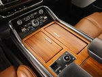 2019 Navigator L Thumbnail 9