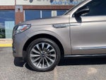 2020 Navigator L Thumbnail 3