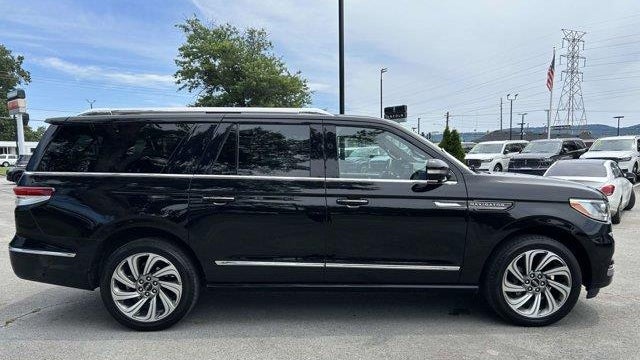 2022 Lincoln Navigator L Reserve