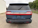 2019 Navigator L Thumbnail 3