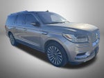 2019 Navigator L Thumbnail 2