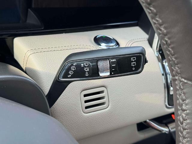 2021 Lincoln Navigator - $42,808