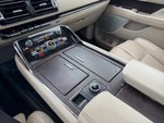 2021 Navigator L Thumbnail 12