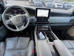 2021 Navigator L Thumbnail 17