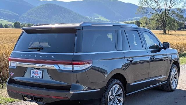 2022 Lincoln Navigator L Reserve