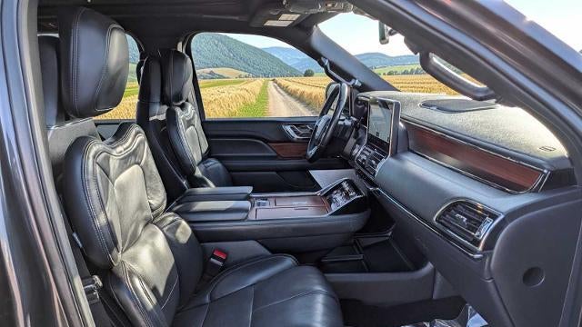 2022 Lincoln Navigator L Reserve