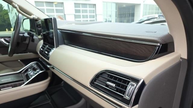 2022 Lincoln Navigator L Reserve