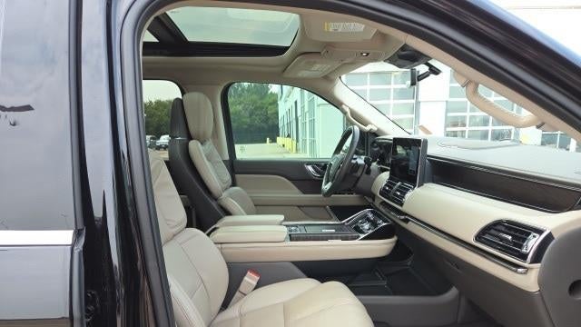 2022 Lincoln Navigator L Reserve