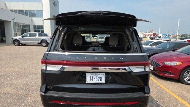 2022 Lincoln Navigator L Reserve