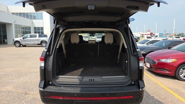 2022 Lincoln Navigator L Reserve
