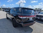 2022 Navigator L Thumbnail 4