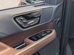 2022 Navigator L Thumbnail 24