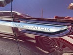 2018 Navigator L Thumbnail 4