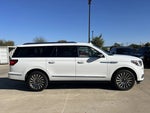 2020 Navigator L Thumbnail 10