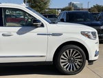 2020 Navigator L Thumbnail 12