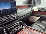 2022 Navigator L Thumbnail 19