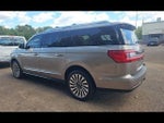 2019 Navigator L Thumbnail 2