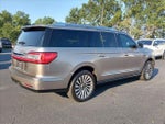 2019 Navigator L Thumbnail 4