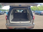 2019 Navigator L Thumbnail 2