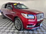2019 Navigator L Thumbnail 3
