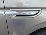 2020 Navigator L Thumbnail 22