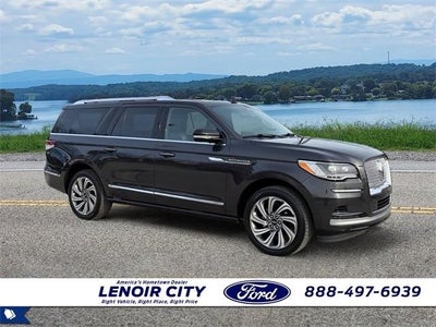 Photo of a 2022 Lincoln Navigator L 4X2 Standard 4DR SUV for sale