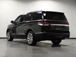 2024 Navigator L Thumbnail 5