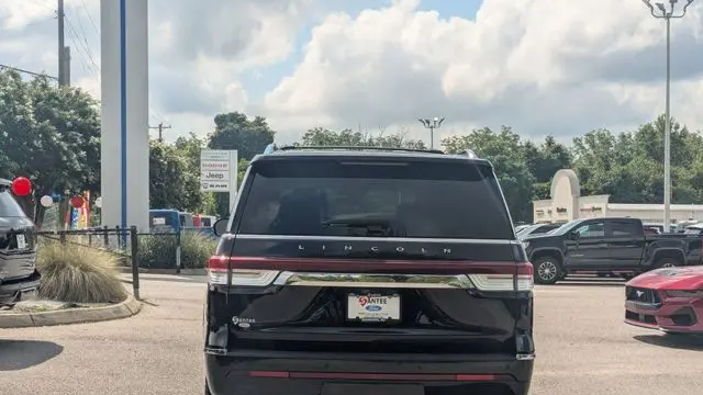 2024 Lincoln Navigator L Premiere