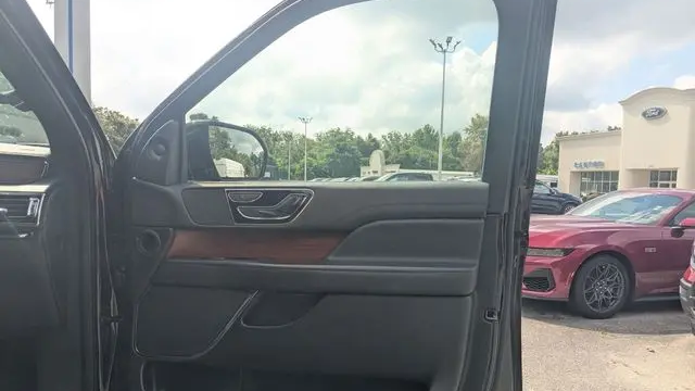 2024 Lincoln Navigator L Premiere