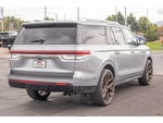 2024 Navigator L Thumbnail 3