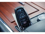 2024 Navigator L Thumbnail 32