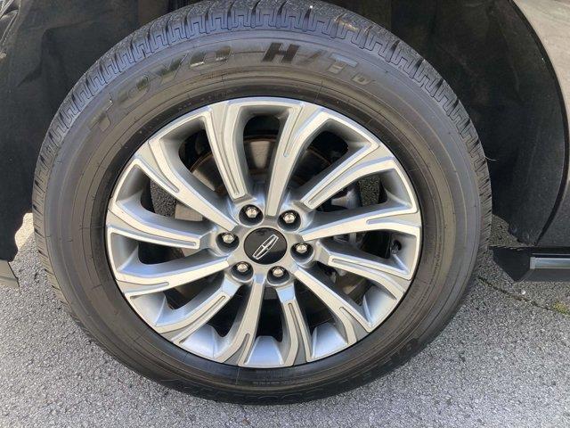 2022 Lincoln Navigator - $34,990