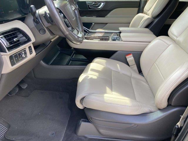 2022 Lincoln Navigator - $34,990