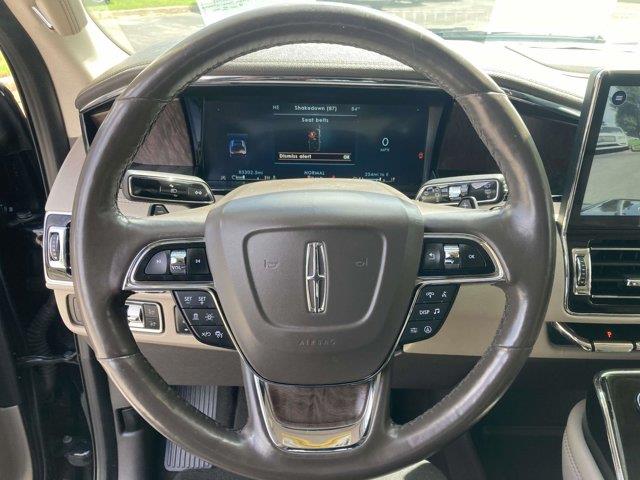 2022 Lincoln Navigator - $34,990