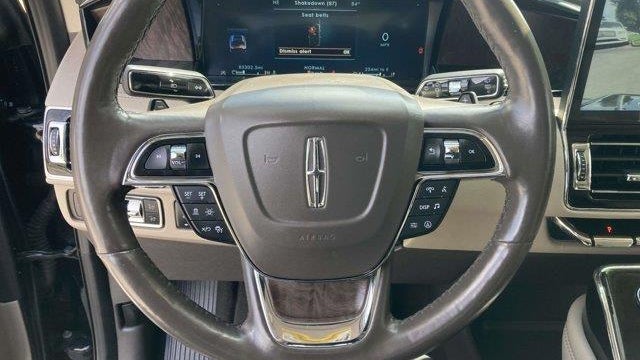2022 Lincoln Navigator L Standard