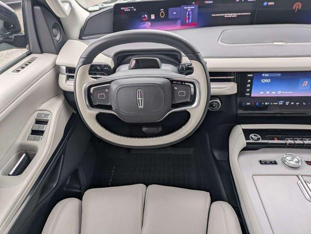 2026 Lincoln Navigator - $90,999