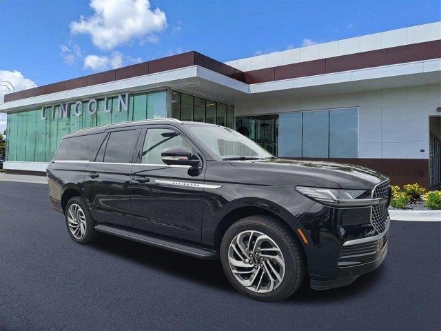 2026 Lincoln Navigator L Premiere — photo 1 of 12
