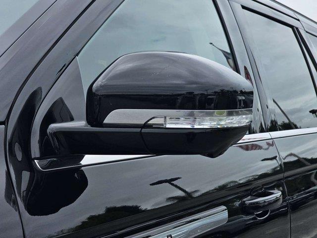 2026 Lincoln Navigator - $90,999