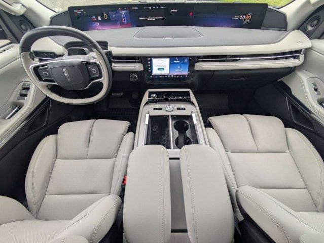 2026 Lincoln Navigator - $91,999