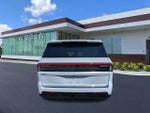 2026 Navigator L Thumbnail 5