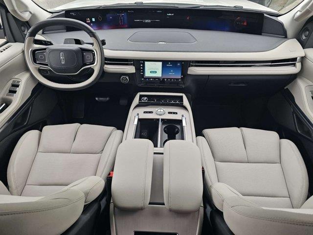 2026 Lincoln Navigator - $91,998