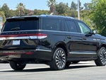 2023 Navigator L Thumbnail 3