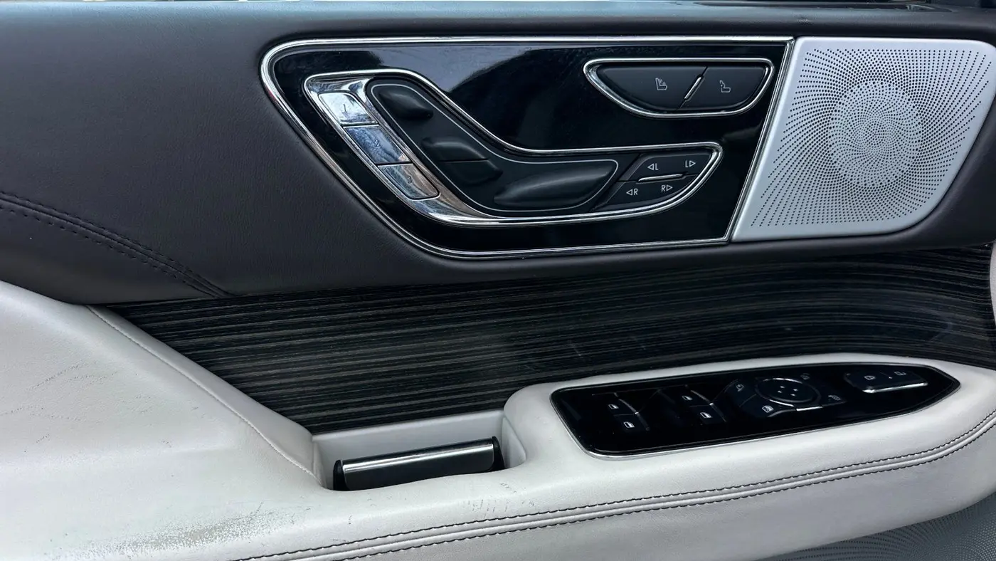2023 Lincoln Navigator L Black Label